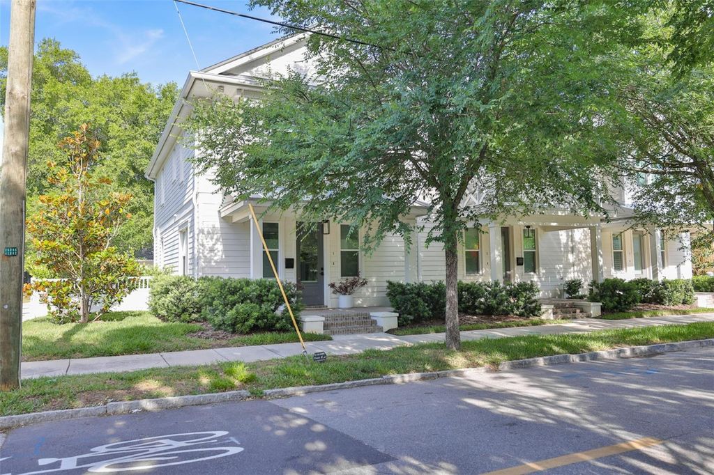 Image 41 of property listing at 2204 N CENTRAL AVENUE 1, Tampa, FL 33602