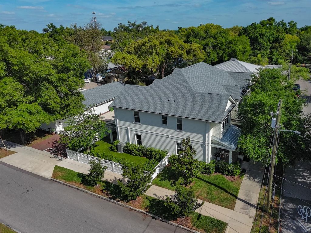 Image 42 of property listing at 2204 N CENTRAL AVENUE 1, Tampa, FL 33602