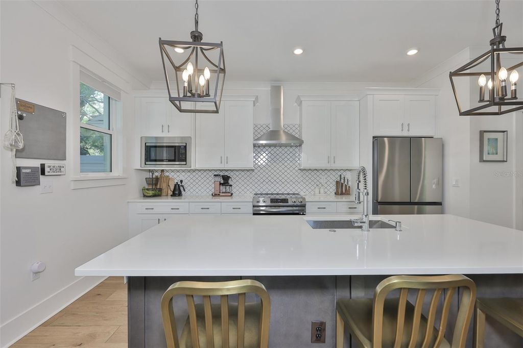 Image 10 of property listing at 2204 N CENTRAL AVENUE 1, Tampa, FL 33602