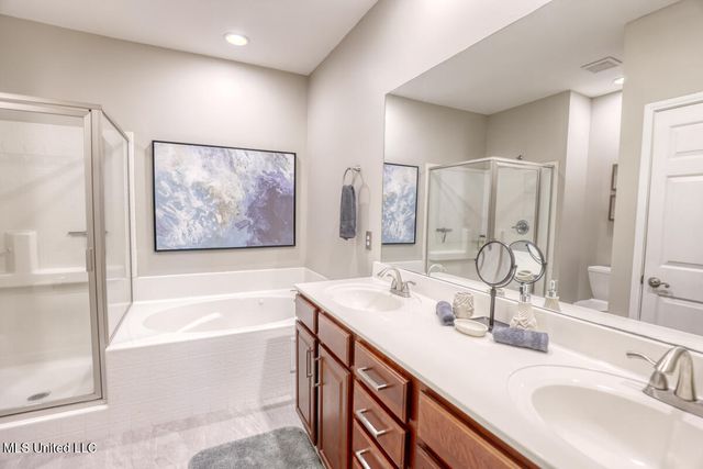 2252 Beach Drive, 706, Gulfport, MS 39507