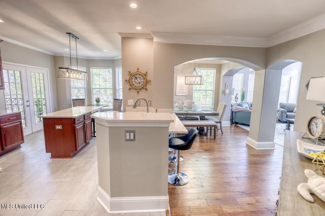 2252 Beach Drive, 706, Gulfport, MS 39507