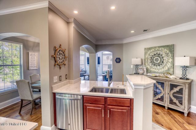 2252 Beach Drive, 706, Gulfport, MS 39507