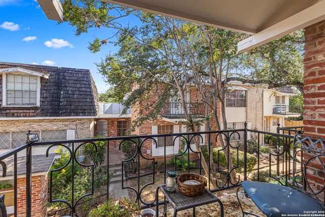 6718 Callaghan Rd Apt 206, San Antonio, TX 78229