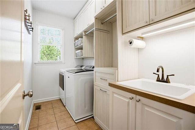 1190 Hillside Green Way, Powder Springs, GA 30127