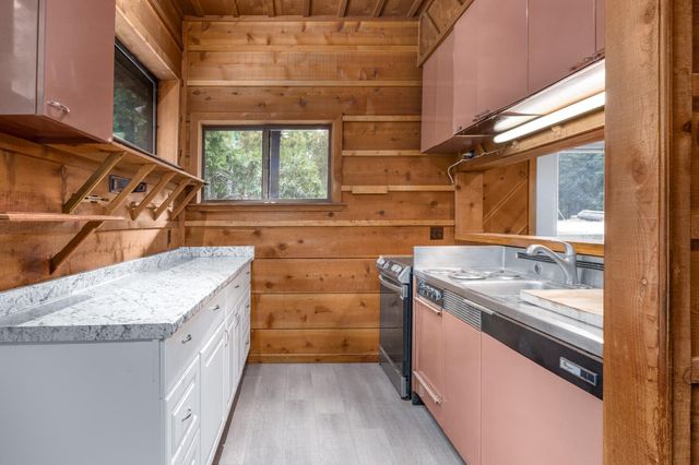4363 Glory Hole Dr, Camino, CA 95709