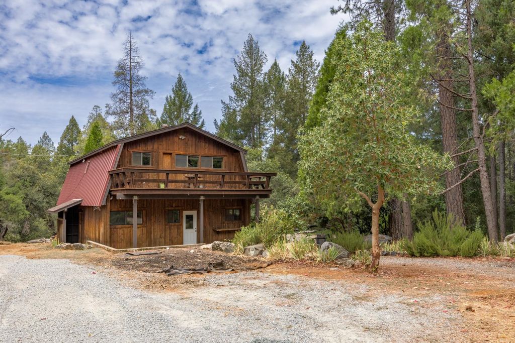 4363 Glory Hole Dr, Camino, CA 95709