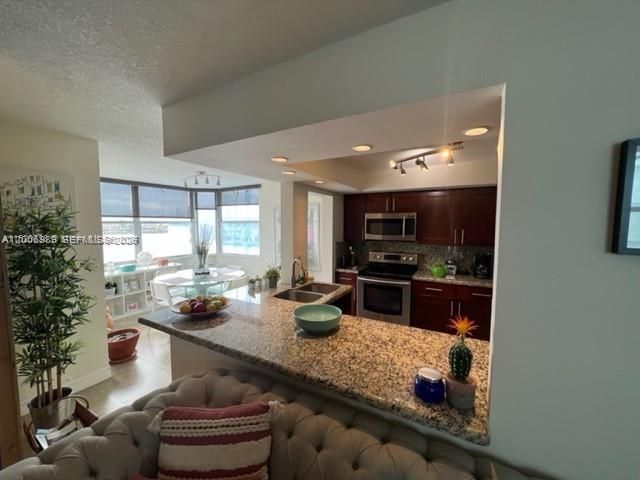 16570 NE 26th Avenue 4A, North Miami Beach, FL 33160