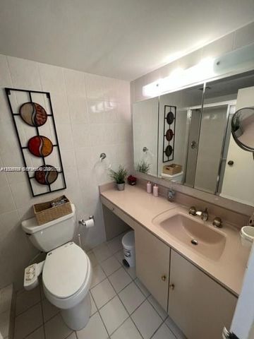 16570 NE 26th Avenue 4A, North Miami Beach, FL 33160