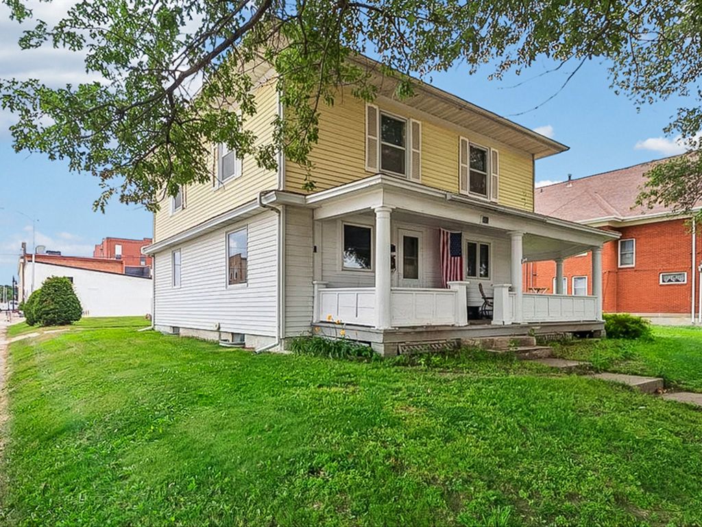 401 Prairie Street, Guthrie Center, IA 50115