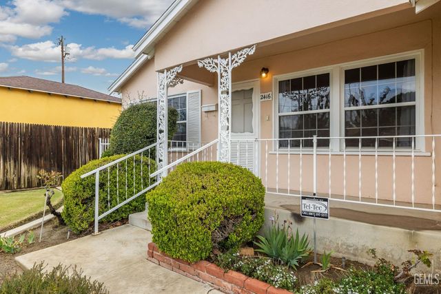 2416 Barnett Street, Bakersfield, CA 93308
