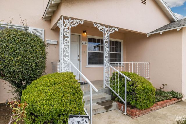 2416 Barnett Street, Bakersfield, CA 93308