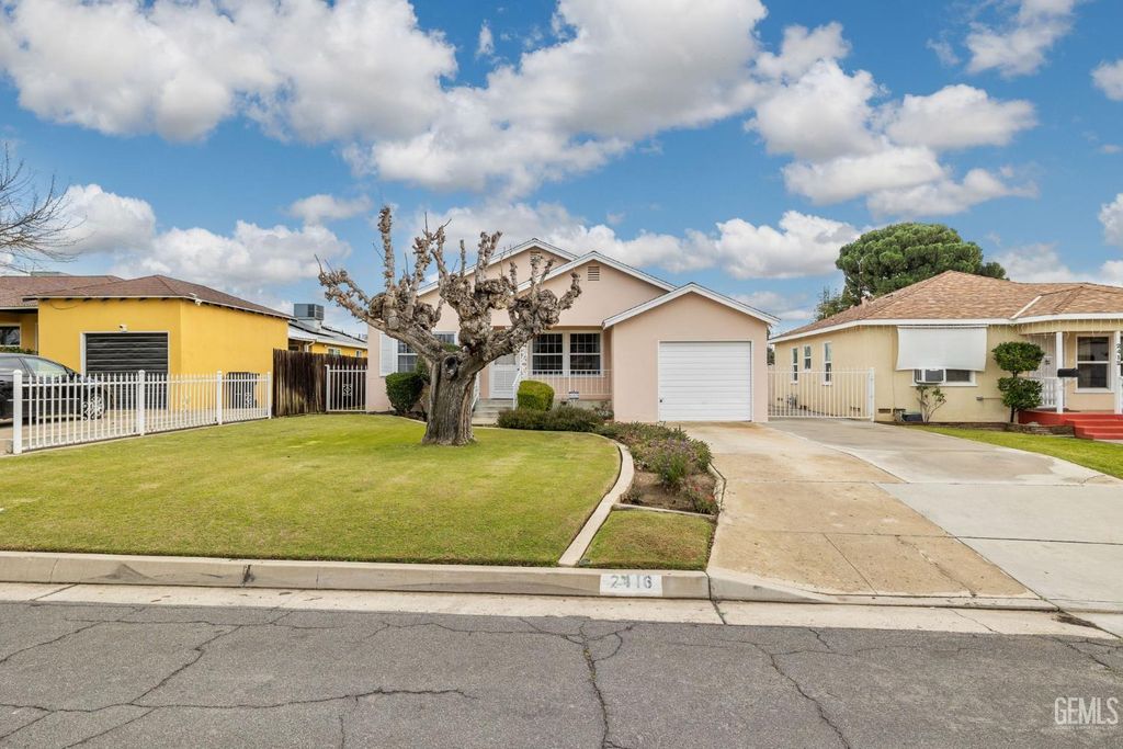 2416 Barnett Street, Bakersfield, CA 93308