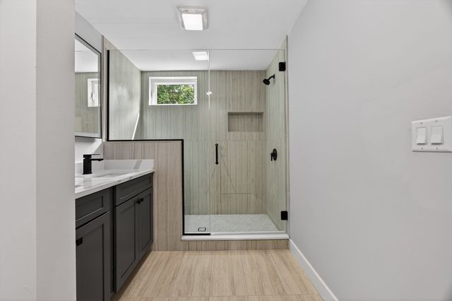 21 Hutchinson St 2, Winthrop, MA 02152