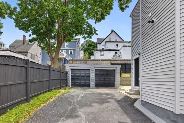 21 Hutchinson St 2, Winthrop, MA 02152