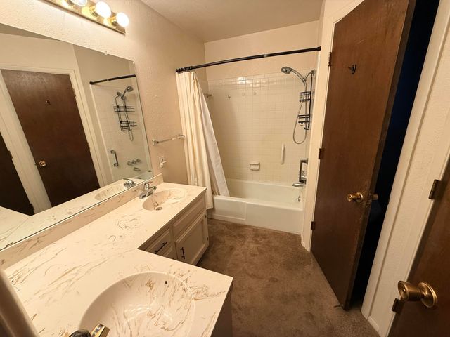 1121 Wagon Wheel Street SE, Albuquerque, NM 87123