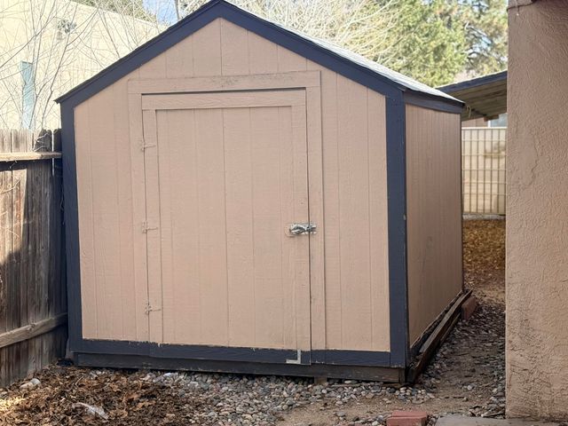 1121 Wagon Wheel Street SE, Albuquerque, NM 87123