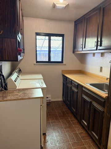 1121 Wagon Wheel Street SE, Albuquerque, NM 87123