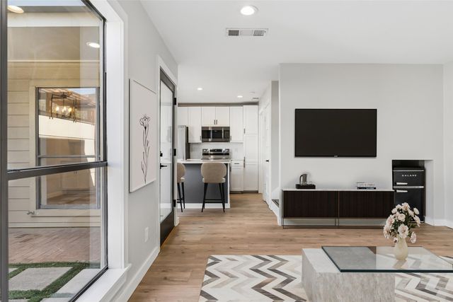 3955 Buena Vista Street D, Dallas, TX 75204