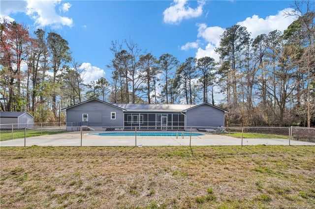 305 E Third Street, Parkton, NC 28371