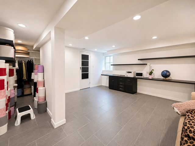 495 Crow Lane 495, Wheeling, IL 60090