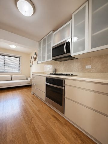 495 Crow Lane 495, Wheeling, IL 60090
