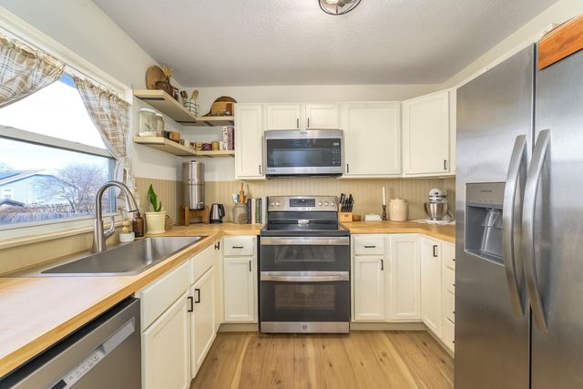 2812 W 4th, El Dorado, KS 67042