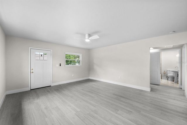2001 E POWHATAN AVENUE, Tampa, FL 33610