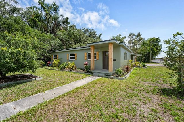 2001 E POWHATAN AVENUE, Tampa, FL 33610