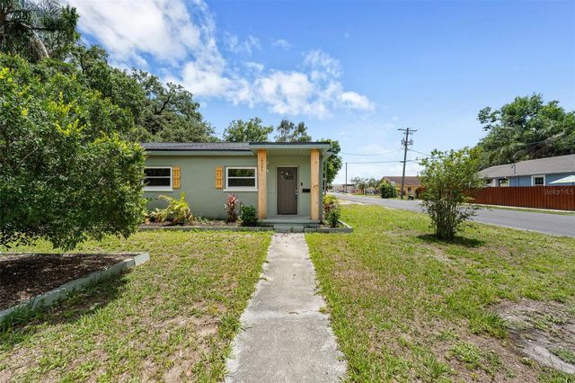 2001 E POWHATAN AVENUE, Tampa, FL 33610
