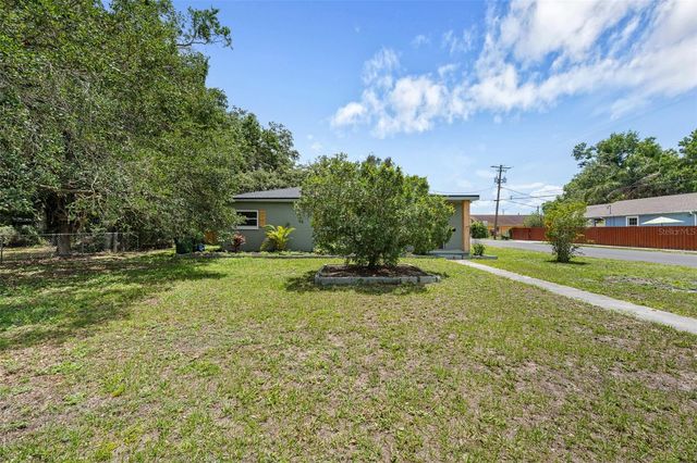 2001 E POWHATAN AVENUE, Tampa, FL 33610