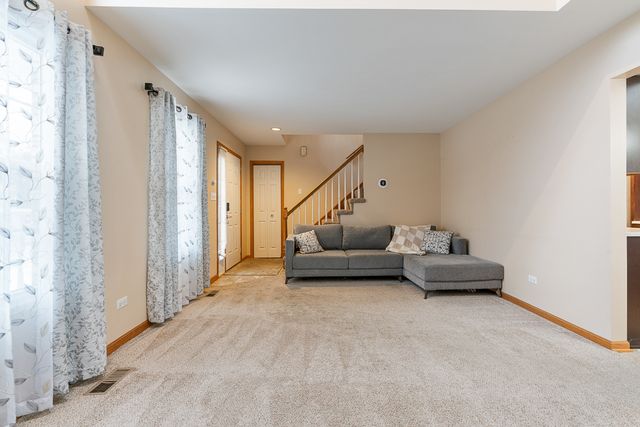 16013 Laurel Drive, Orland Park, IL 60462