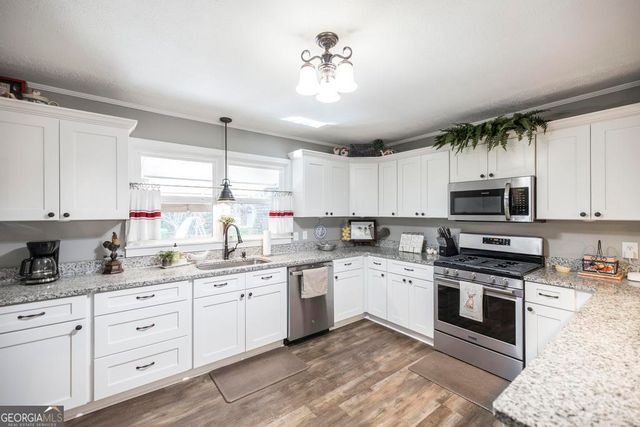 19 Mansfield Drive, Hawkinsville, GA 31036