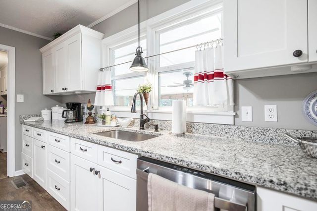 19 Mansfield Drive, Hawkinsville, GA 31036