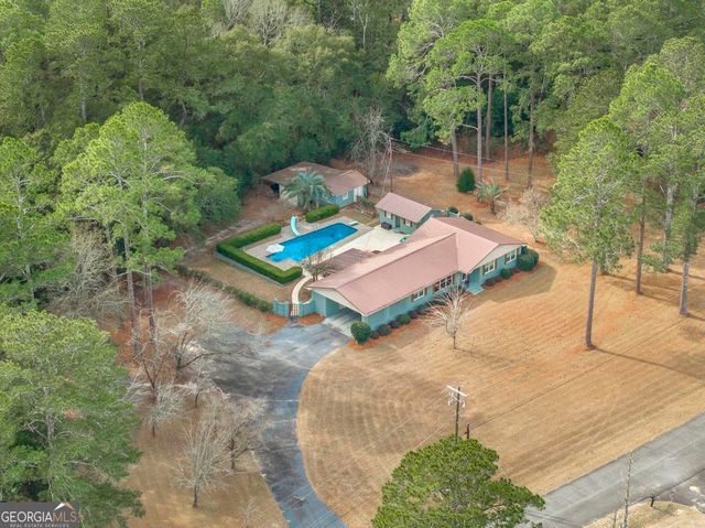 19 Mansfield Drive, Hawkinsville, GA 31036