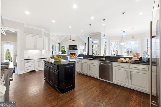 10150 Brixton Place, Suwanee, GA 30024