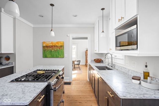 4310 Central Avenue, Indianapolis, IN 46205