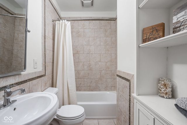 4310 Central Avenue, Indianapolis, IN 46205