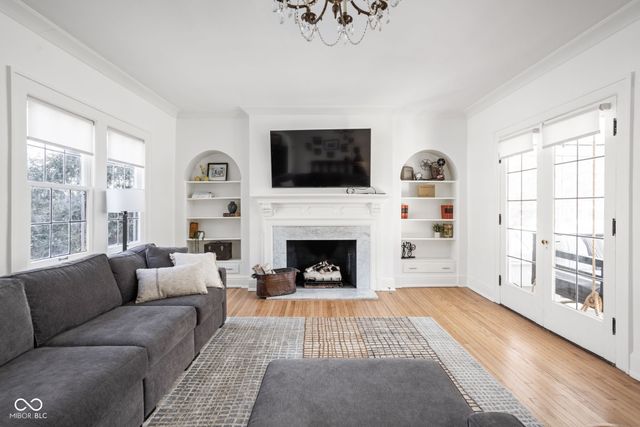 4310 Central Avenue, Indianapolis, IN 46205