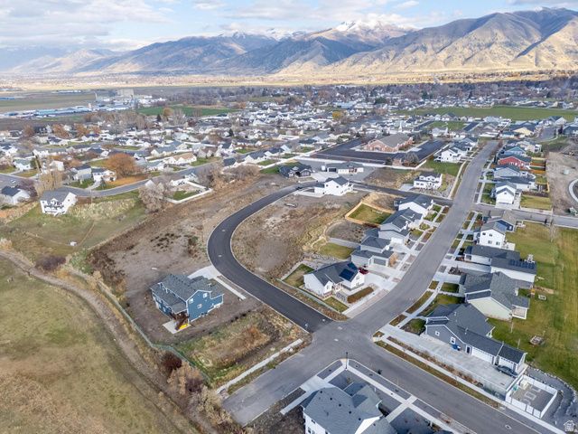 817 W 70 N, Hyrum, UT 84319