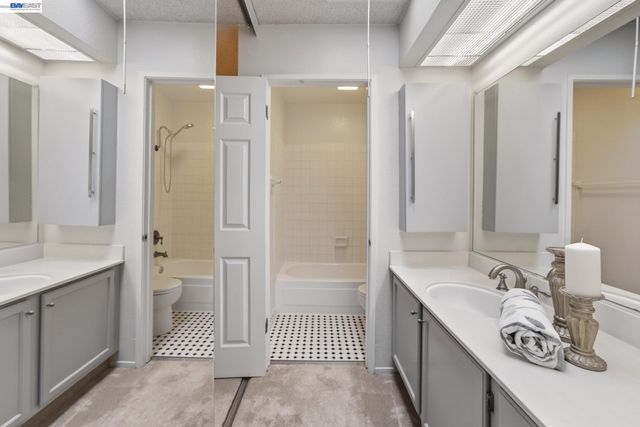 97 Deer Run Cir, San Jose, CA 95136