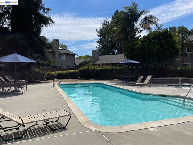 97 Deer Run Cir, San Jose, CA 95136