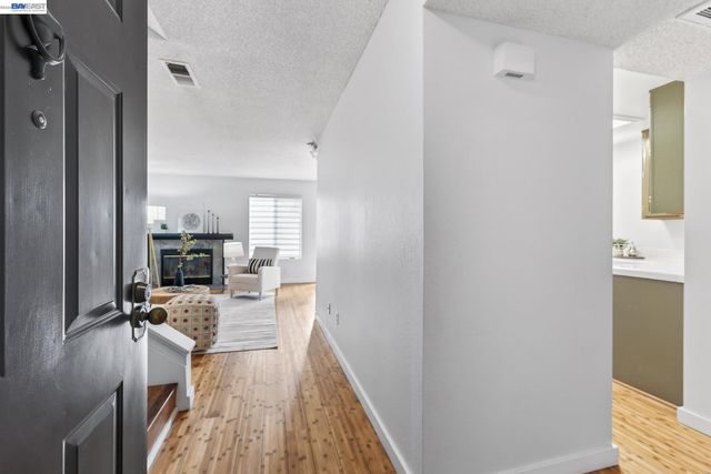 97 Deer Run Cir, San Jose, CA 95136