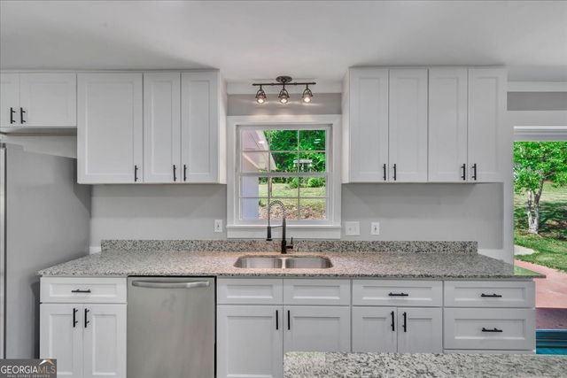 4621 Savage Creek Drive, Macon, GA 31210