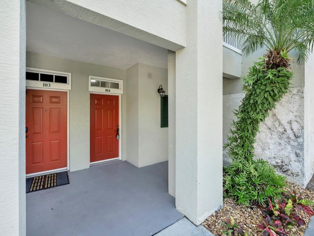 4370 Doubles Alley Drive 104, Vero Beach, FL 32967