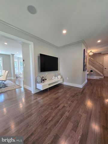 10809 WEEPING WILLOW LN, Beltsville, MD 20705