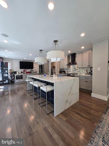 10809 WEEPING WILLOW LN, Beltsville, MD 20705
