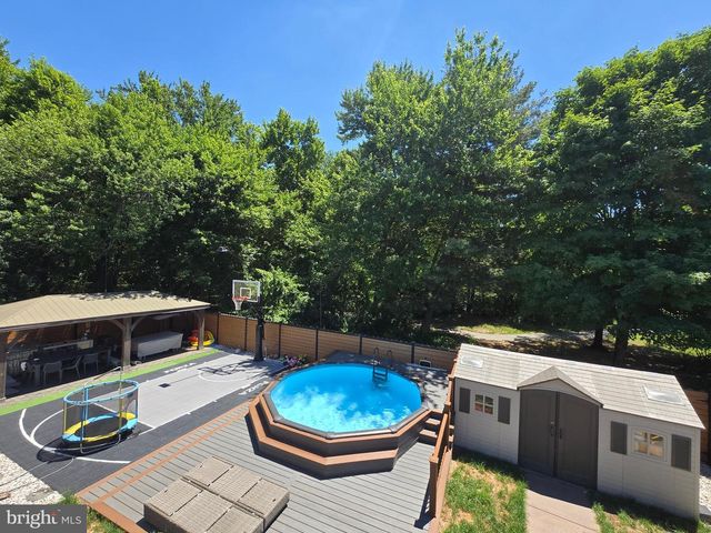10809 WEEPING WILLOW LN, Beltsville, MD 20705