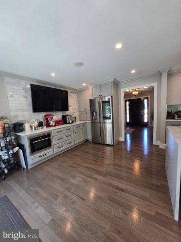 10809 WEEPING WILLOW LN, Beltsville, MD 20705