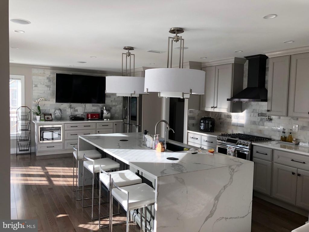 10809 WEEPING WILLOW LN, Beltsville, MD 20705
