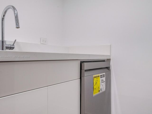 20505 E Country Club Dr 531, Aventura, FL 33180